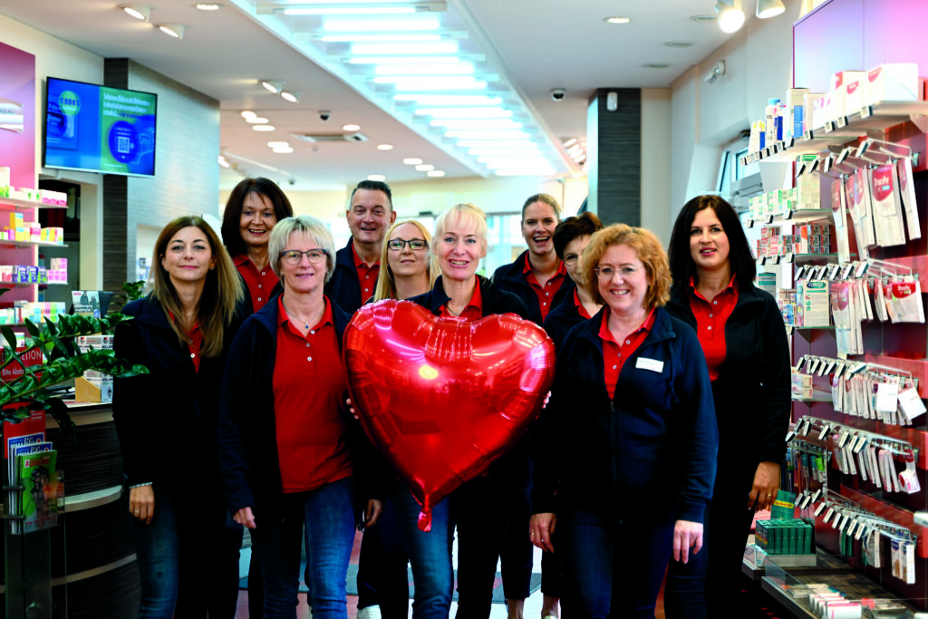 Das Team der Stadt-Apotheke Werdohl in der Filiale